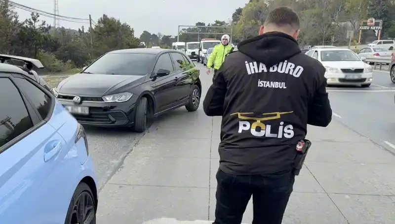 Emniyet Şeridini İhlal Eden Sürücü, Cezayı Yolda Buldu: Sonuç Şaşırttı