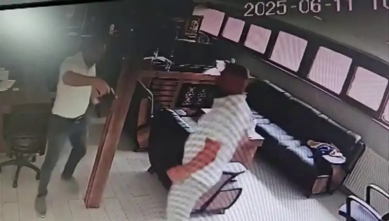 Alacak Verecek Meselesi Kanlı Çatışmaya Dönüştü: İş İnsanı İşten Çıktı!