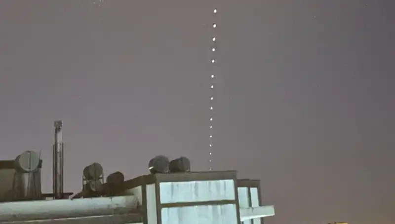 Adana’da Starlink Gökyüzünde Işık Saçıyor: Hayranlık Uyandıran Anlar