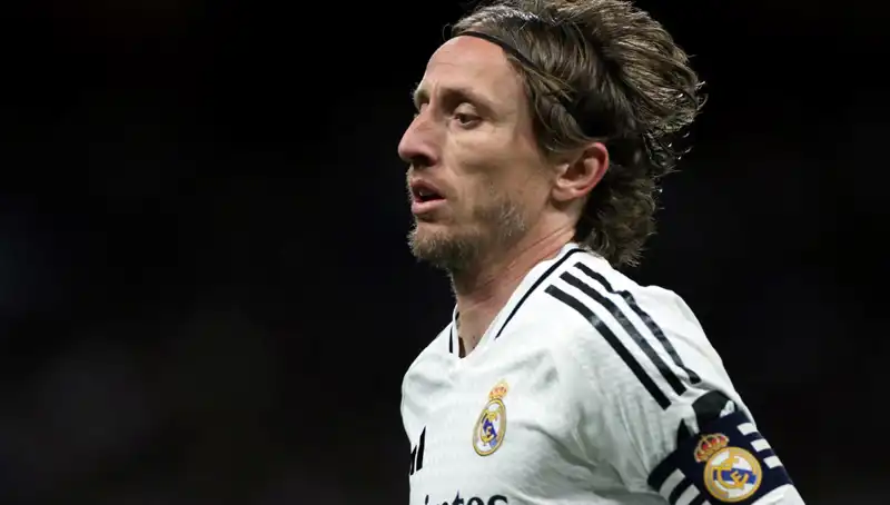 Luka Modric, Futbolculuk Kariyerine Alternatif Olarak Kulüp Satın Aldı