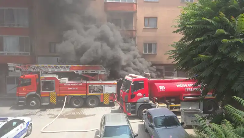 Niğde’de Beyaz Eşya Deposunda Korkutan Yangın: Sebebi ve Sonrası Ne Olacak?