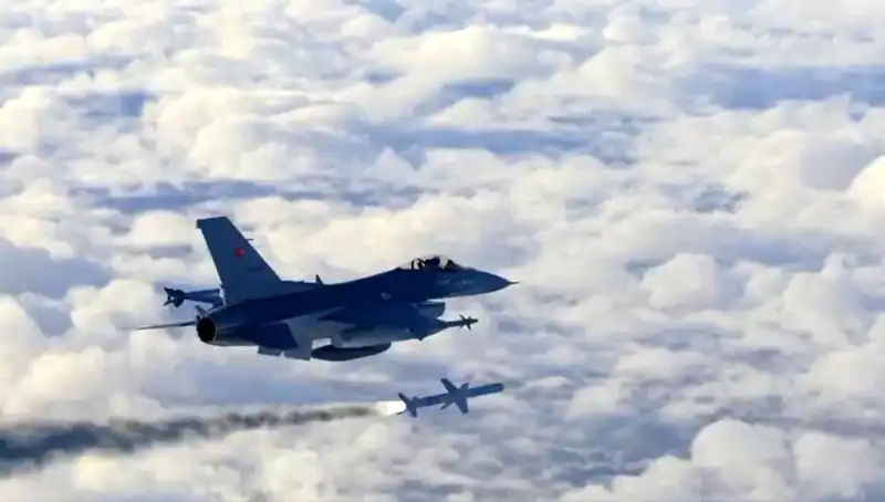 F-16 EDPOD: Kritik Testleri Geçen Devrimsel Teknoloji Kısa Sürede Bizi Bekliyor!