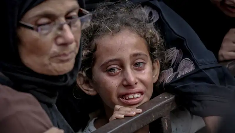 Gazze'de Açlık Krizi: İsrail Askeri Yiyecekleri Toprağa Gömerek Neler Yaşandı?