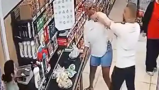 Markette Kasa Sırasında Yaşanan Saldırı: Anne Çocuğunun Gözleri Önünde!