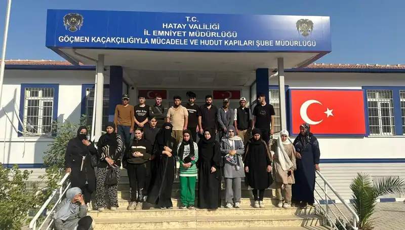 Minibüste 24 Göçmenin Yakalanması: İnsan Ticareti Alarmı!