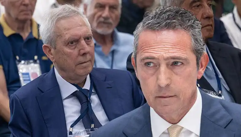 Fenerbahçe Divan Kurulu'nda Aziz Yıldırım’dan Şaşırtan Adaylık Açıklaması