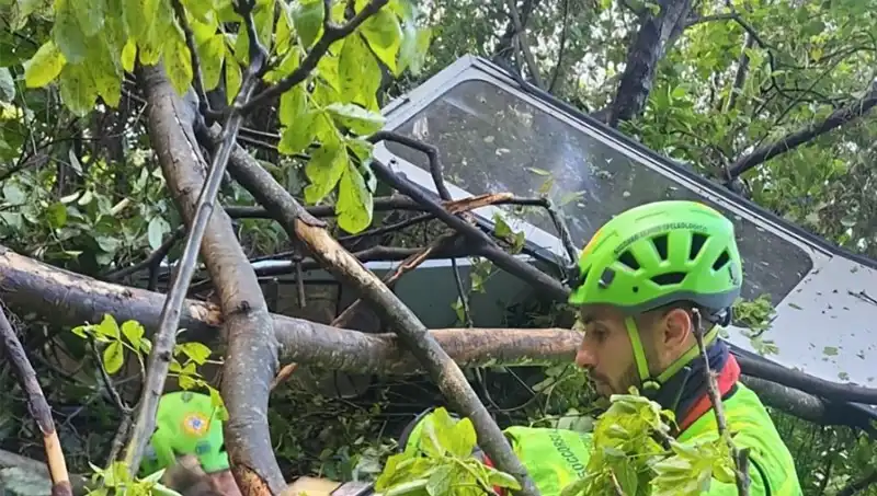 İtalya'da Teleferik Faciası: Kırılan Halatla 4 Kişi Hayatını Kaybetti