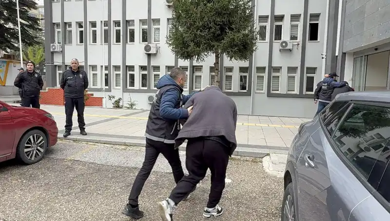 10 Bin Sentetik Ecza Hapı Ele Geçirildi: Operasyonun Ayrıntıları ve Gözaltılar