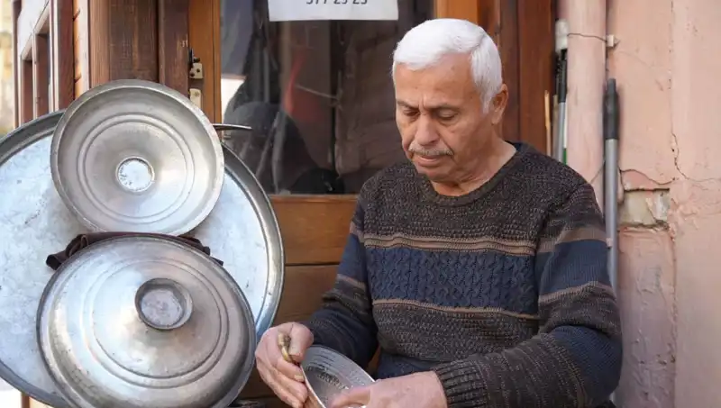 Zamana Yenik Düşen Meslekler: Geçmişin İzleri Günümüzde Kayboluyor