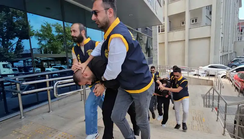 FETÖ Yalanıyla Türkiye'de Milyonluk Vurgun Nasıl Yapıldı?