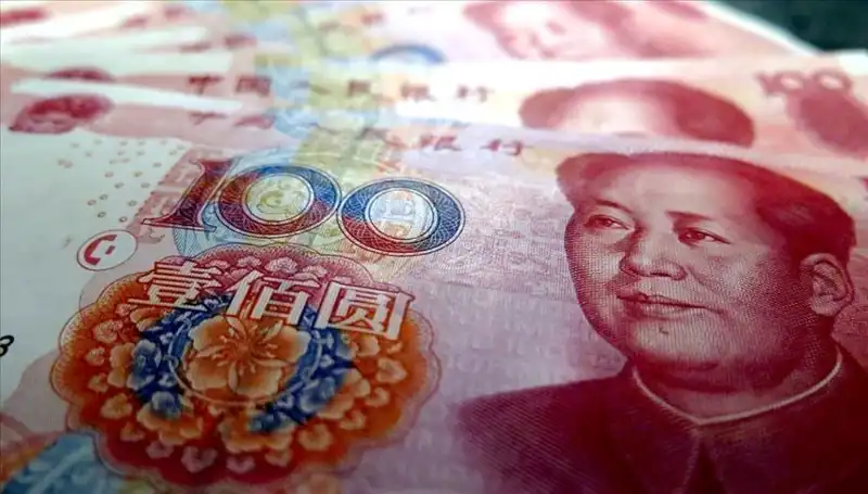 Yuan'ın Değeri Düşüyor: Ekonomide Küresel Etkiler Neler Olacak?