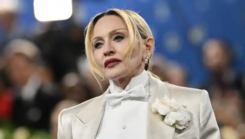 Madonna’nın Yeni Diyeti: Kanserle Mücadelede Devrim mi Yaratıyor?