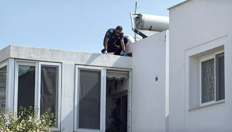 Bodrum'da Çatıdan Düşen Emekli Polis Hayatını Kaybetti: Olayın Ayrıntıları Neler?