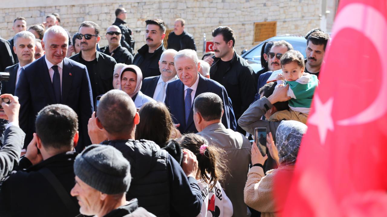 Cumhurbaşkanı Erdoğan Antalya'da İnşaat Projelerini İnceliyor