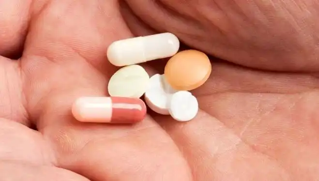 Reçetesiz İlaç Kullanımında Gizli Tehlikeler: Uzmanlar Uyarıyor