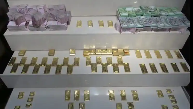 Van Havalimanı’nda Kaçak Altın ve Para Operasyonu: Detaylar Ortaya Çıktı