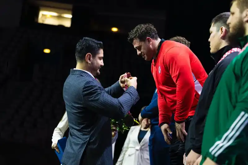 Rıza Kayaalp’in Altın Madalya Zaferi: Grekoromen Güreşte Tarihi Anlar