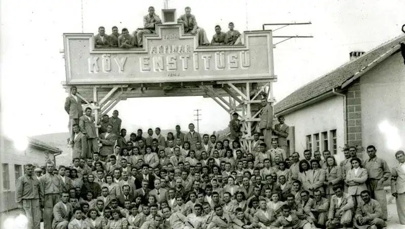 17 Nisan'da Anılan Eğitim Devrimi: Köy Enstitüleri'nin Kuruluş Yıl Dönümü